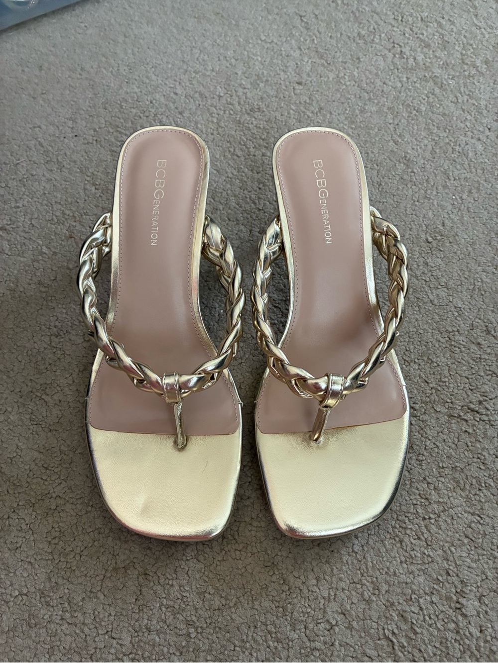BCBGeneration Metallic Gold Braided Toe-Post Heels size 9 NWOB